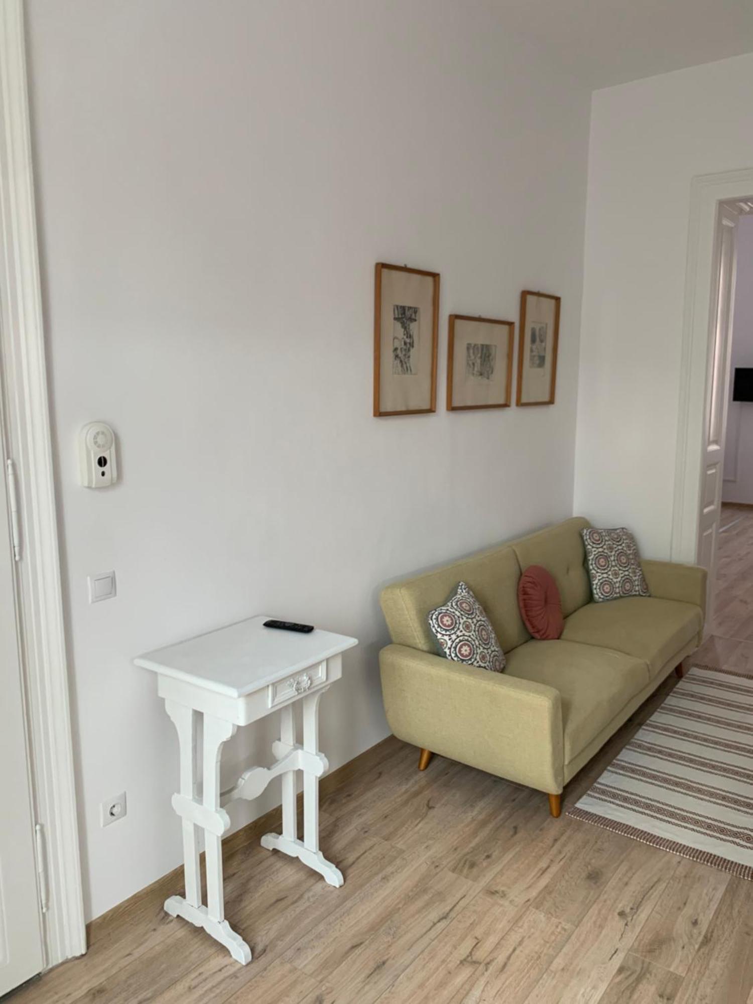 Charming Central Apartments Клуж-Напока Екстериор снимка