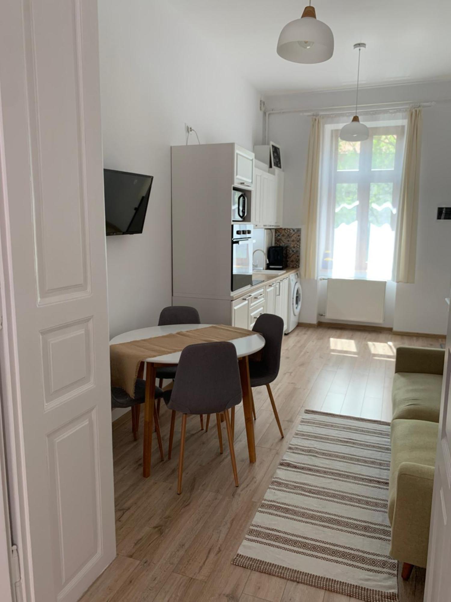 Charming Central Apartments Клуж-Напока Екстериор снимка