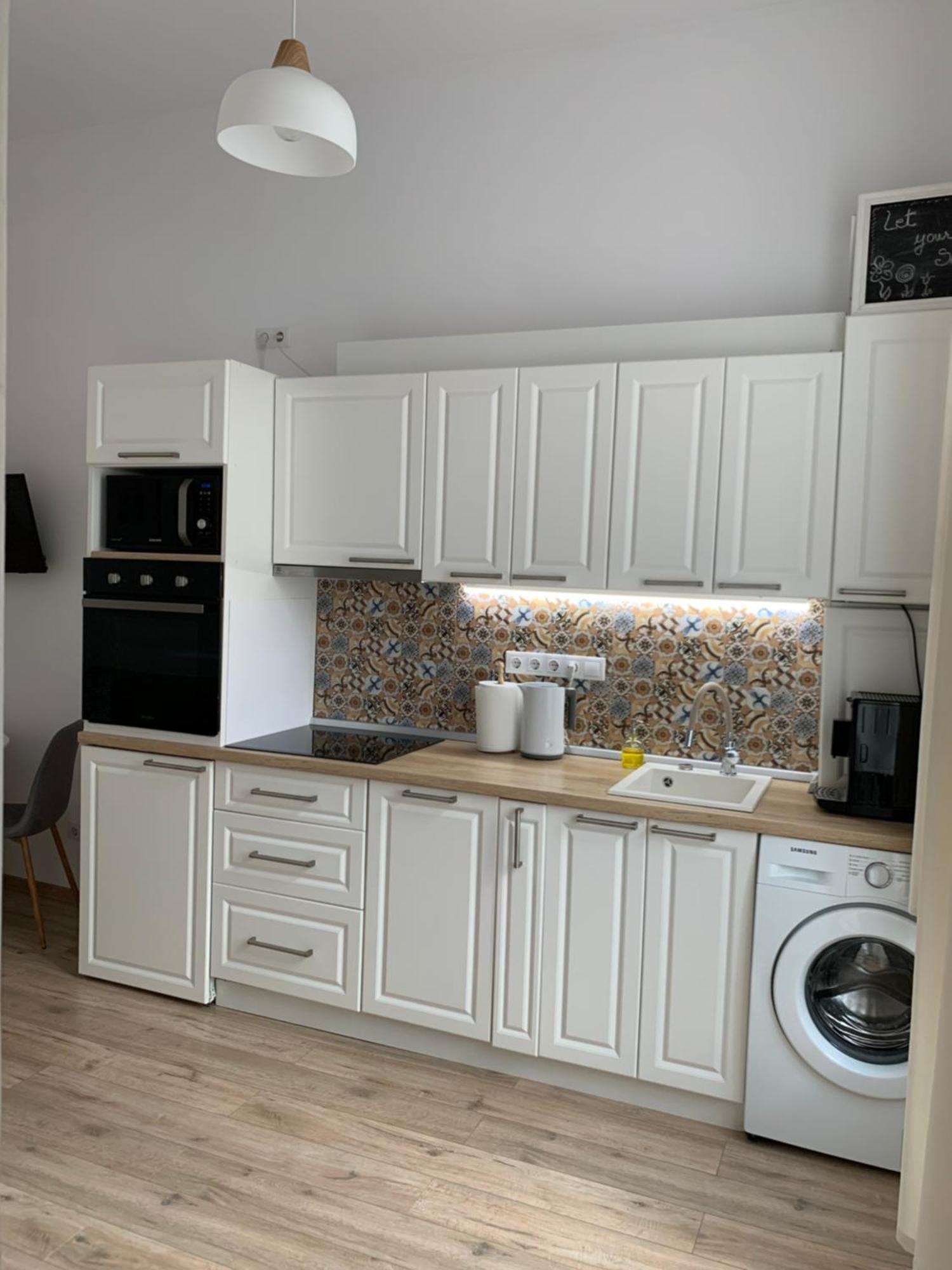 Charming Central Apartments Клуж-Напока Екстериор снимка